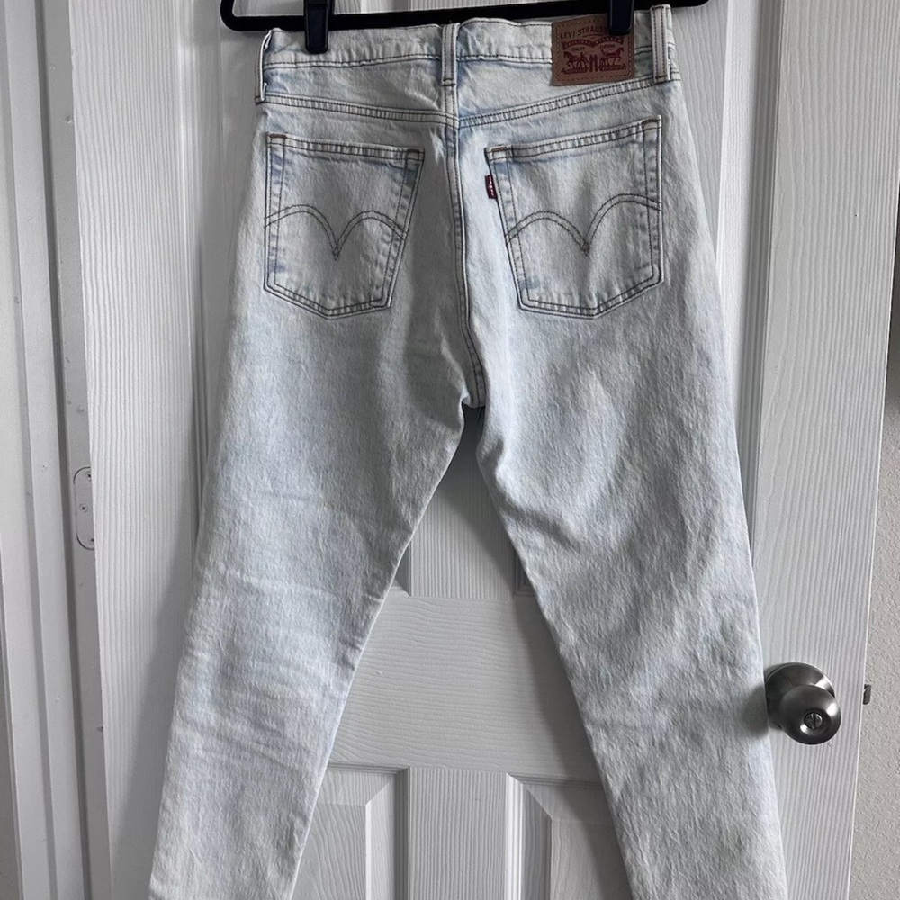 NEW Levi’s Women’s Wedgie Skinny Icon Jeans  Light Wash Size 28